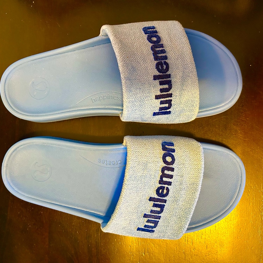 Lululemon Restfeel terry, light Blue Slide Sandals